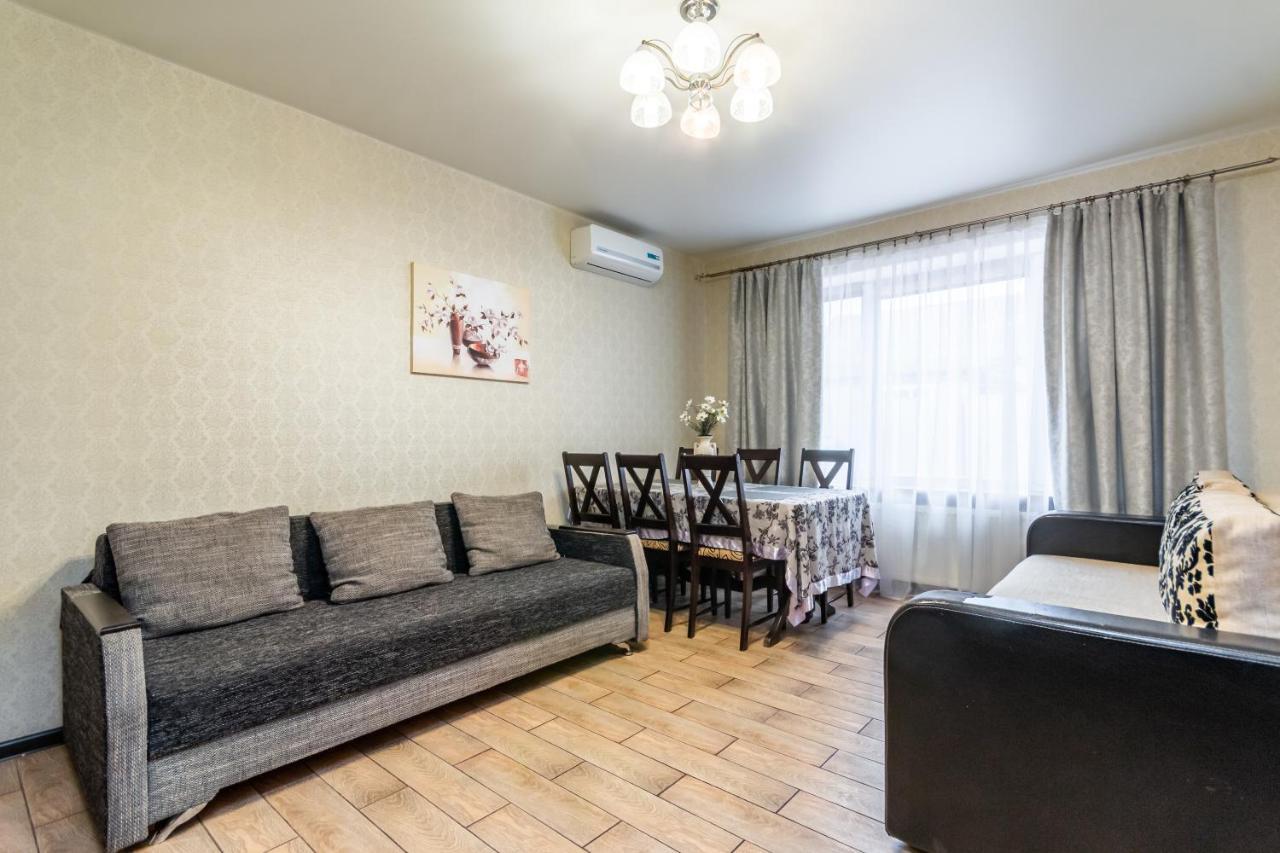 Apartments U Eleny Boryspil Bagian luar foto